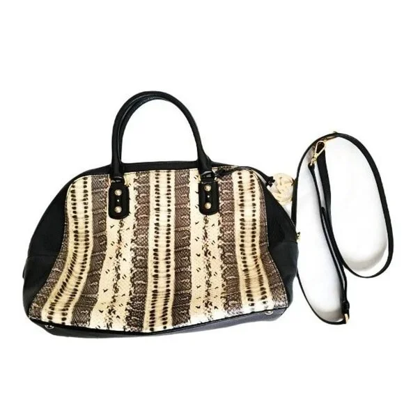 Michael Michael Kors SELMA Black/White Snake Print Leather Tote Bucket Handbag - Picture 3 of 15